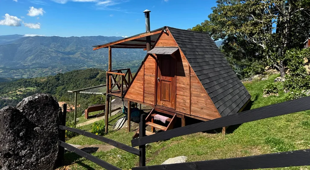 Cabaña Mirador, cabaña alpina con vista a la montaña